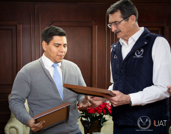 Destaca alumno de la UAT en foro nacional de Odontología