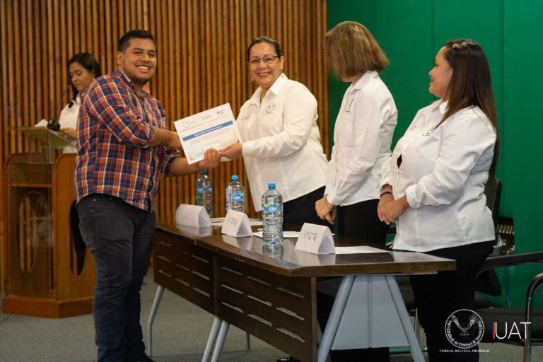 Imparte UAT curso de Lengua de Señas Mexicana en el Campus Victoria