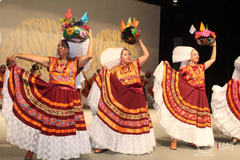 Festeja UAT a los abuelitos universitarios en el Campus Sur