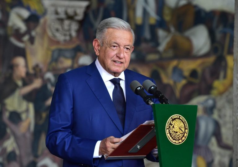 Se han ahorrado 200 mil millones de pesos con el combate al huachicol, afirma AMLO en cuarto Informe de Gobierno