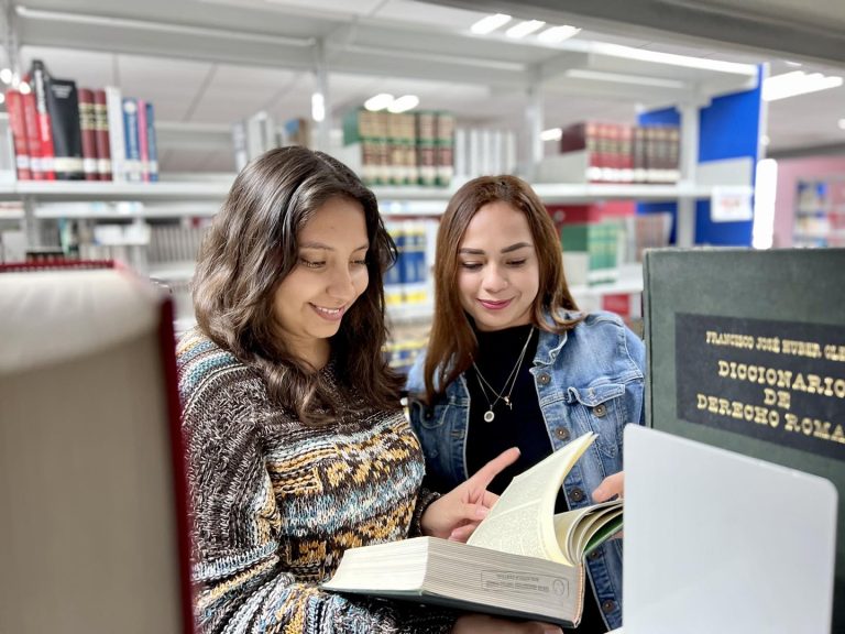 Incrementa la UAT el apoyo de becas y estímulos educativos a sus estudiantes