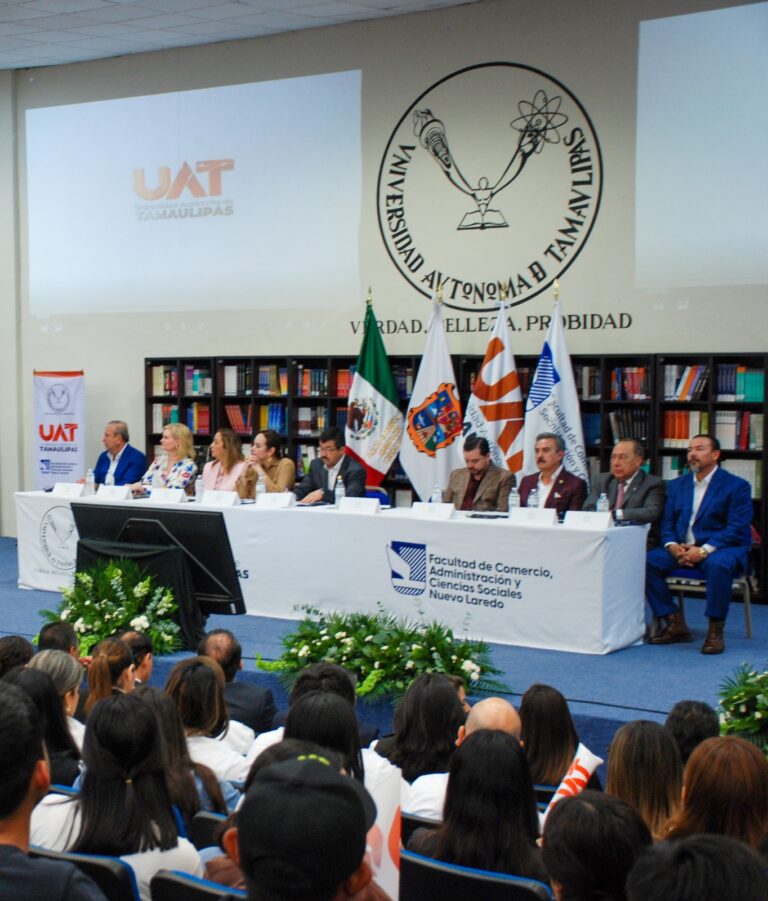 Presenta Dámaso Anaya proyectos académicos de la UAT en Nuevo Laredo