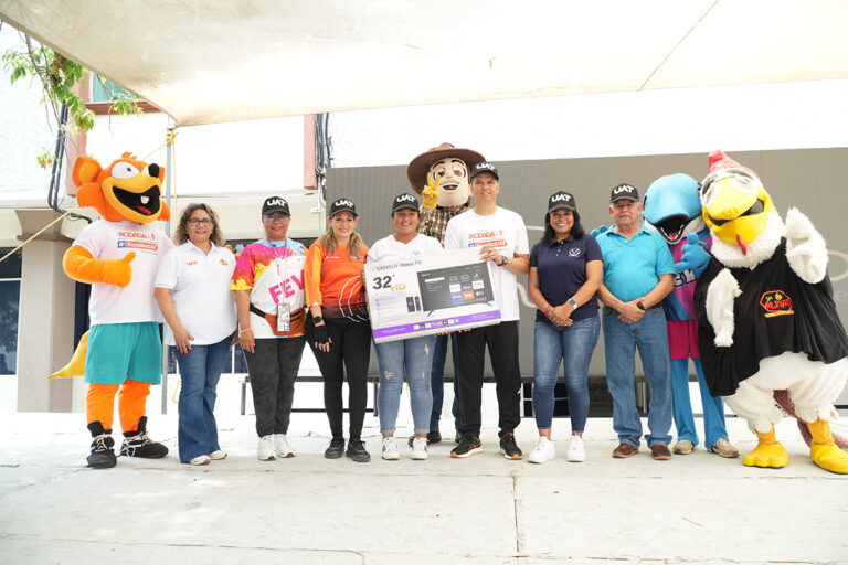 Celebra la UAT con gran éxito rodada deportiva familiar