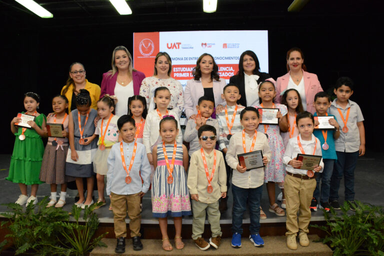 Reconoce el CEINA-UAT a estudiantes de excelencia