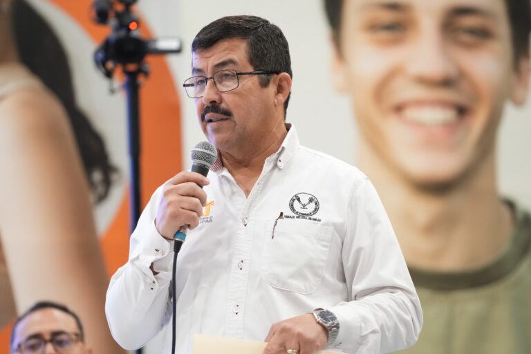 Inaugura rector de la UAT programa institucional de salud