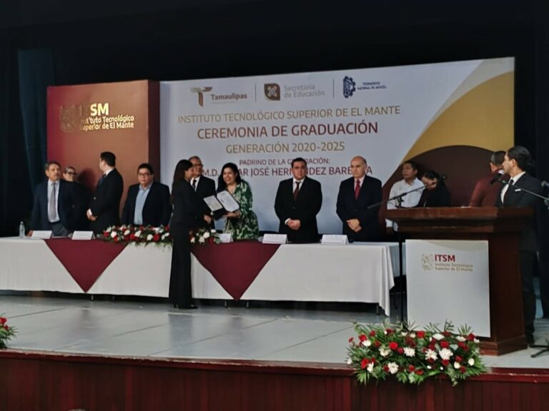 Egresan del Instituto Tecnológico Superior de El Mante nuevos profesionistas