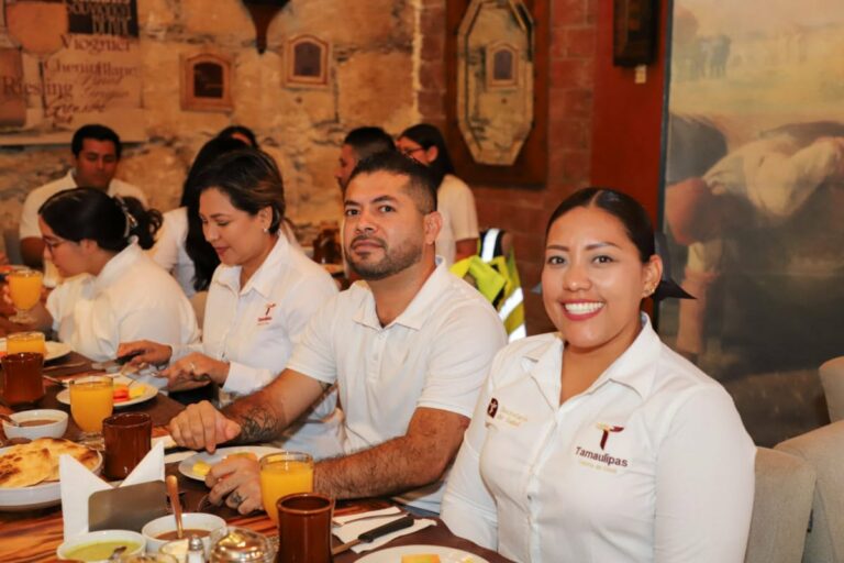 Reconoce Salud esfuerzo y dedicación de paramédicos y paramédicas de Tamaulipas