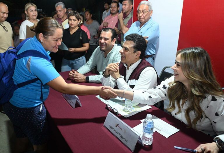 Lleva Lalo Gattás gobierno municipal al ejido Guadalupe Victoria Lleva Lalo Gattás gobierno municipal al ejido Guadalupe Victoria