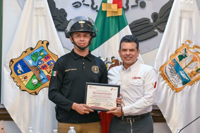 Reconoce Cabildo de Victoria acto heroico de bombero