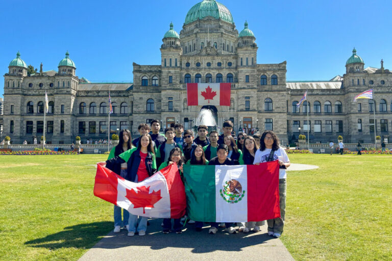 Estudiantes del CeINA UAT viven experiencia cultural en Canadá