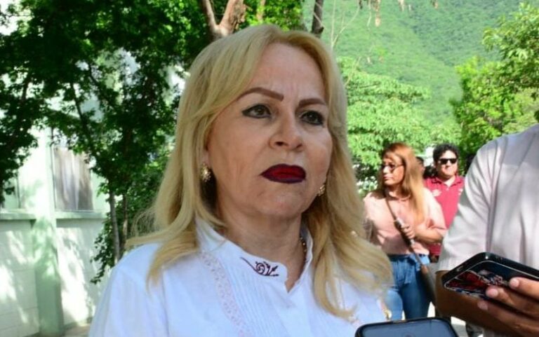 Becas disminuirán deserción escolar en Educación Básica Becas disminuirán deserción escolar en Educación Básica