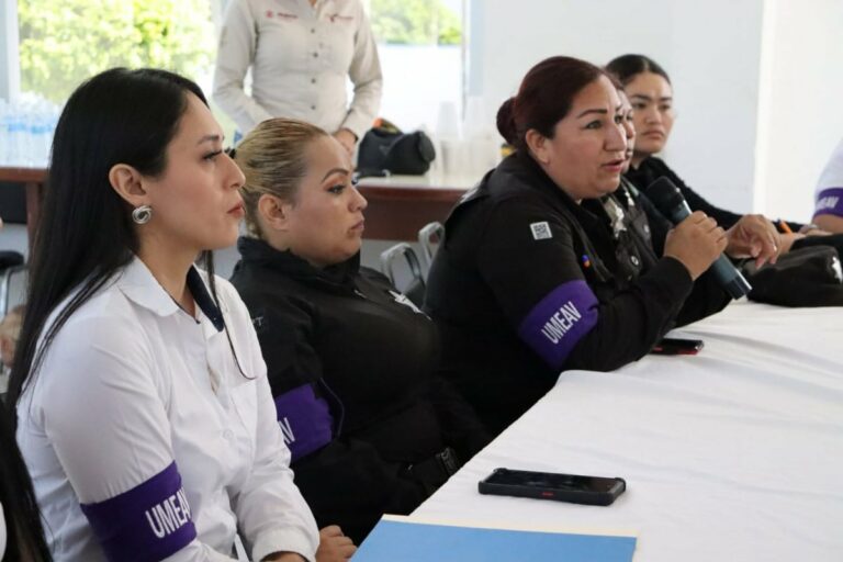 Recibe personal de la UMEAV capacitación en perspectiva de género